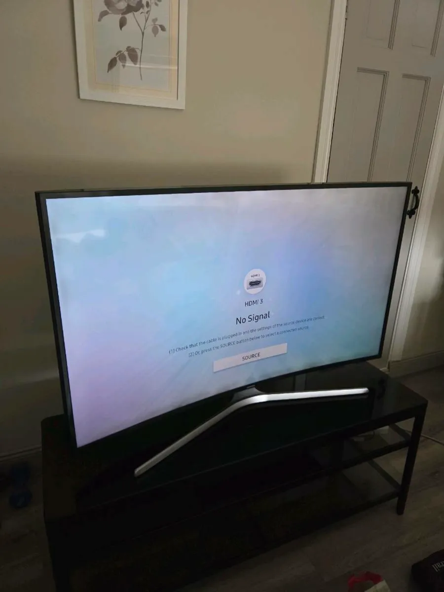 Samsung 49" curved Tv - Image 1