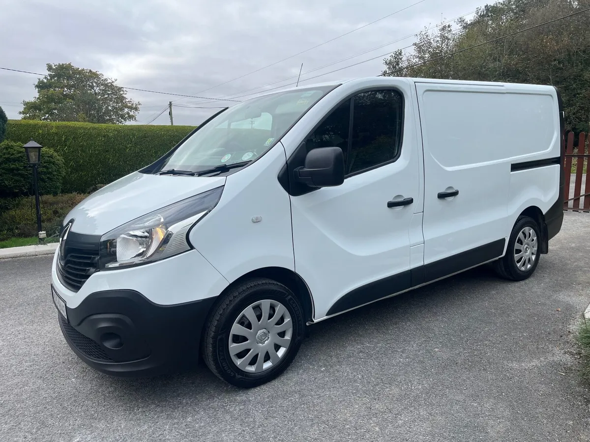 192 Renault Trafic - low mileage - Image 3