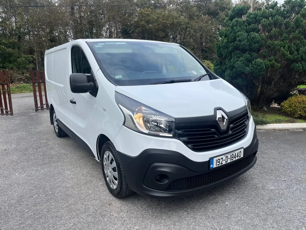 192 Renault Trafic - low mileage - Image 2