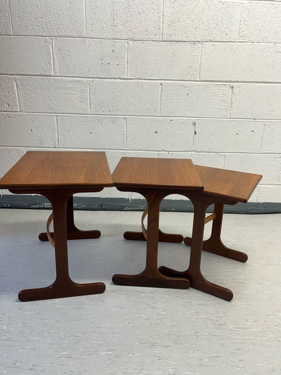 Mid century table nest - Image 2