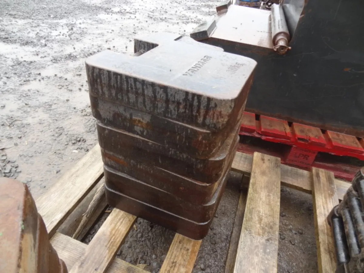 Yanmar 30kg Suitcase Tractor Weights - Image 3