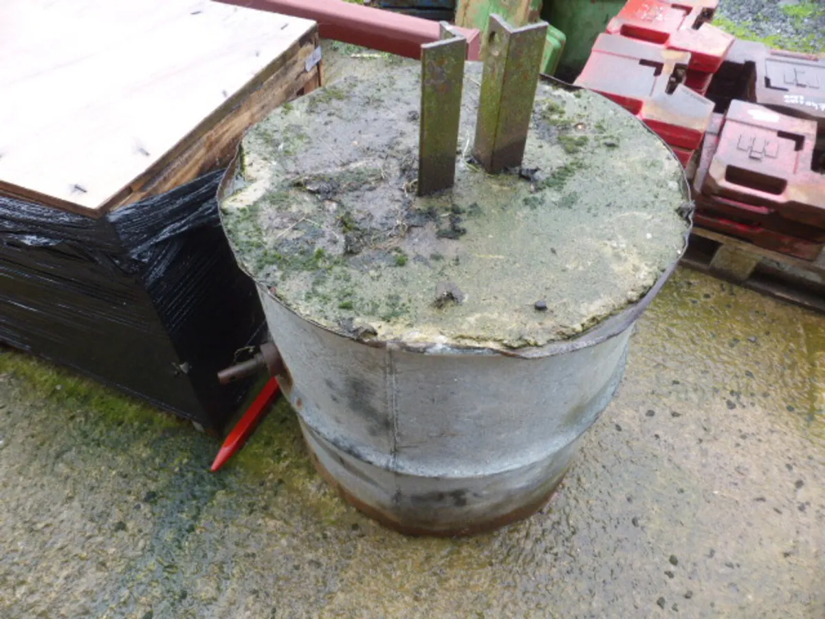 Rear Concrete Weight Barrel - Image 4