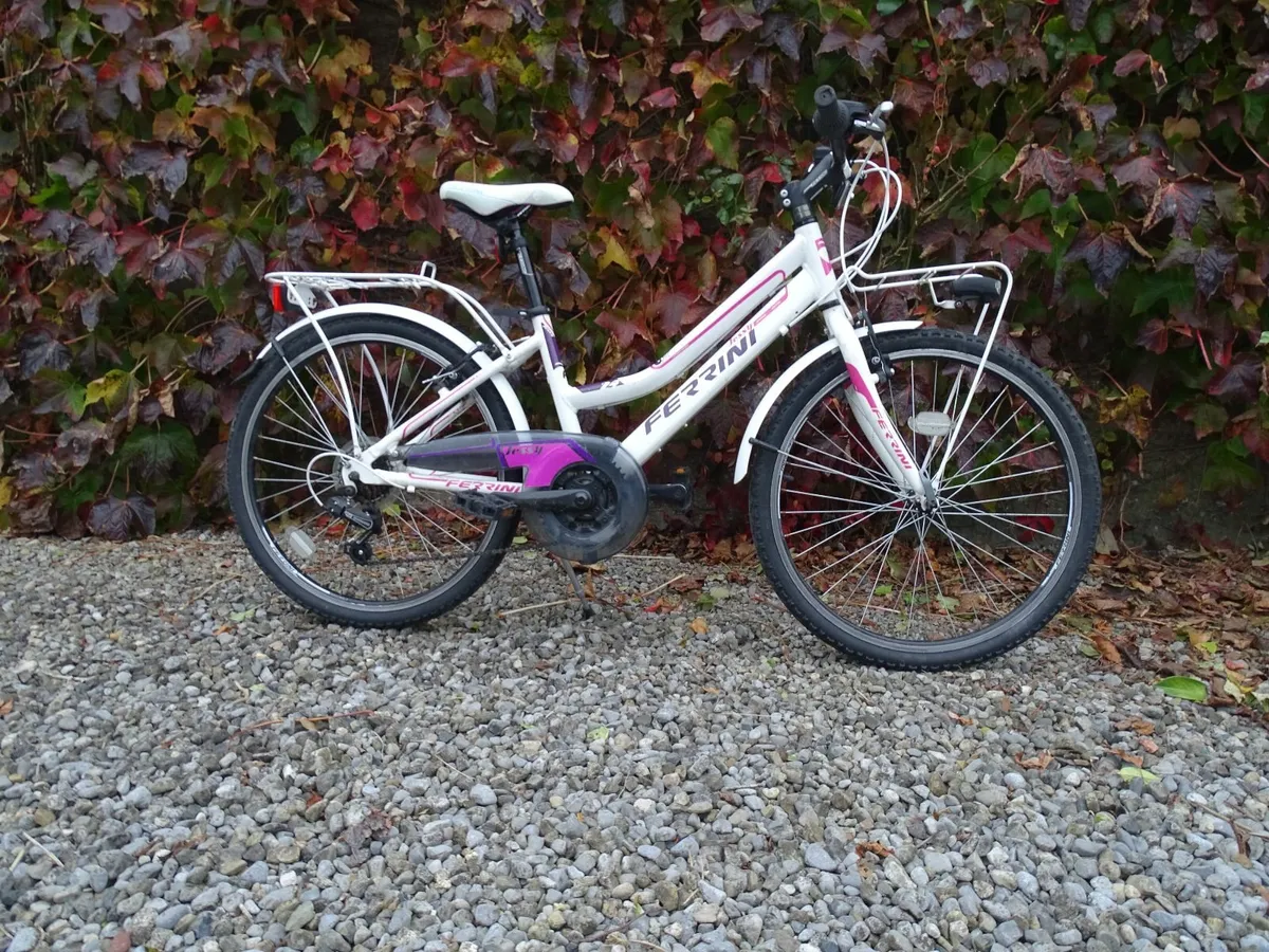 Child's Bicycle - Image 1