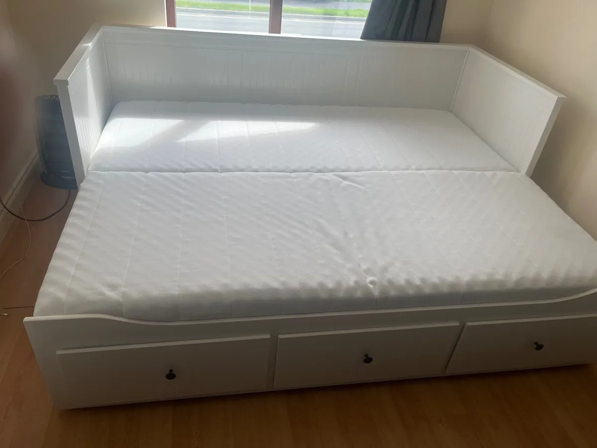 Sofa bed - Image 4