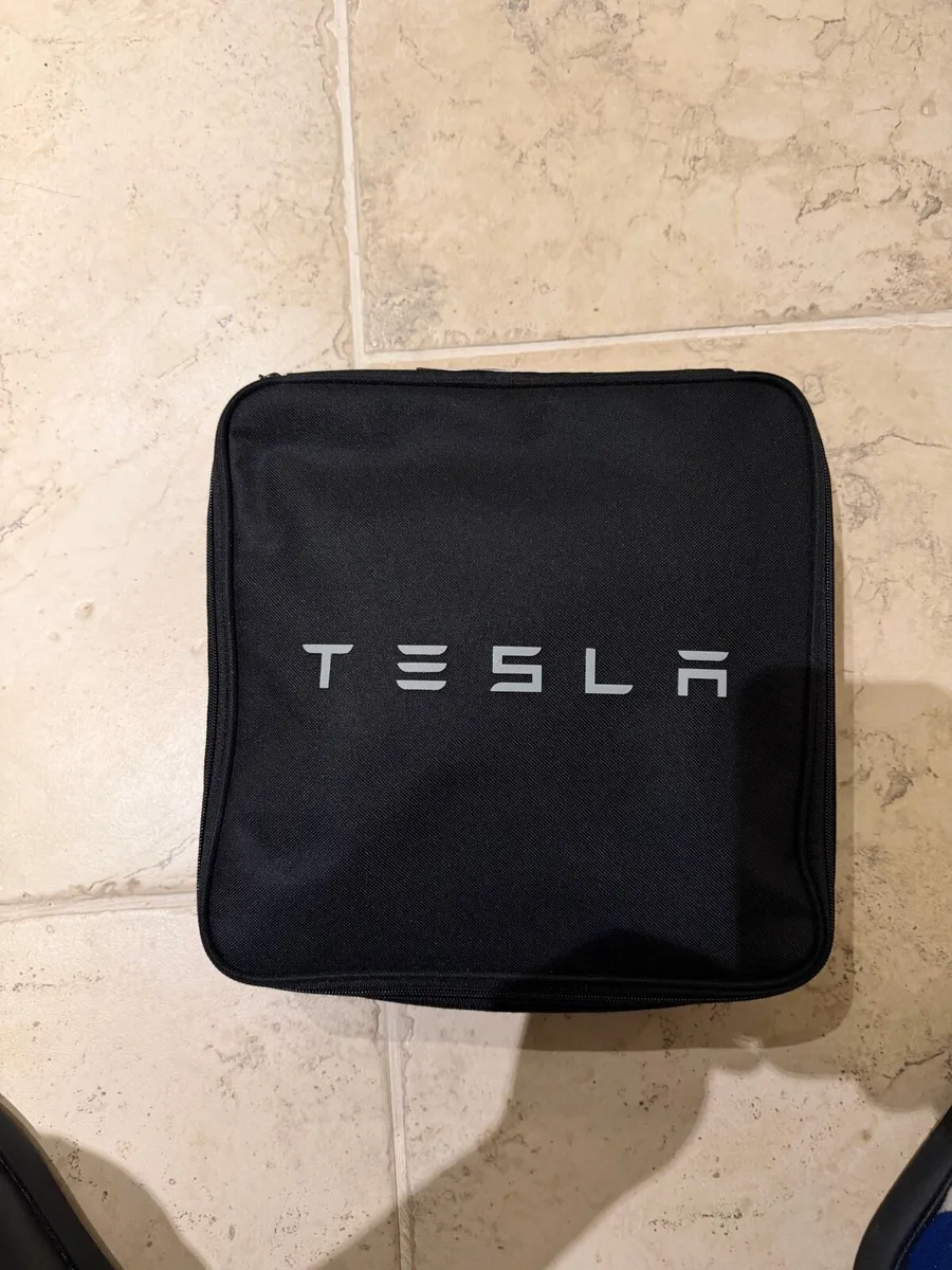 Tesla Mobile Charger Type 2 Plug 32A - Image 1