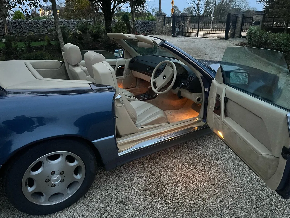 SL 300 - 1990 as new. - Image 3