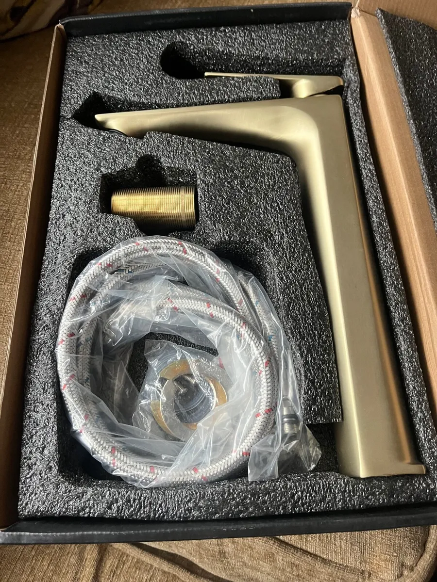 Bathroom sink Tap - Image 1