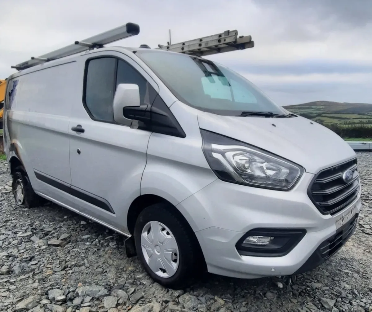 2023 Ford Transit Custom For Dismantling - Image 1