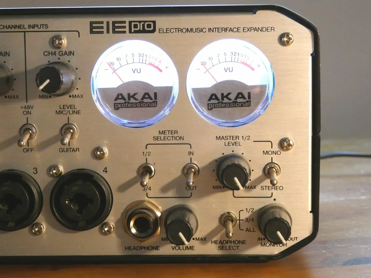 Akai eie pro  Audio/MIDI Interface 24-bit - Image 2