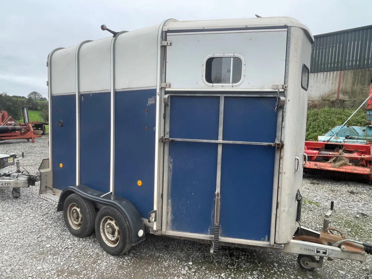 Ifor Williams 510 horsebox - Image 1
