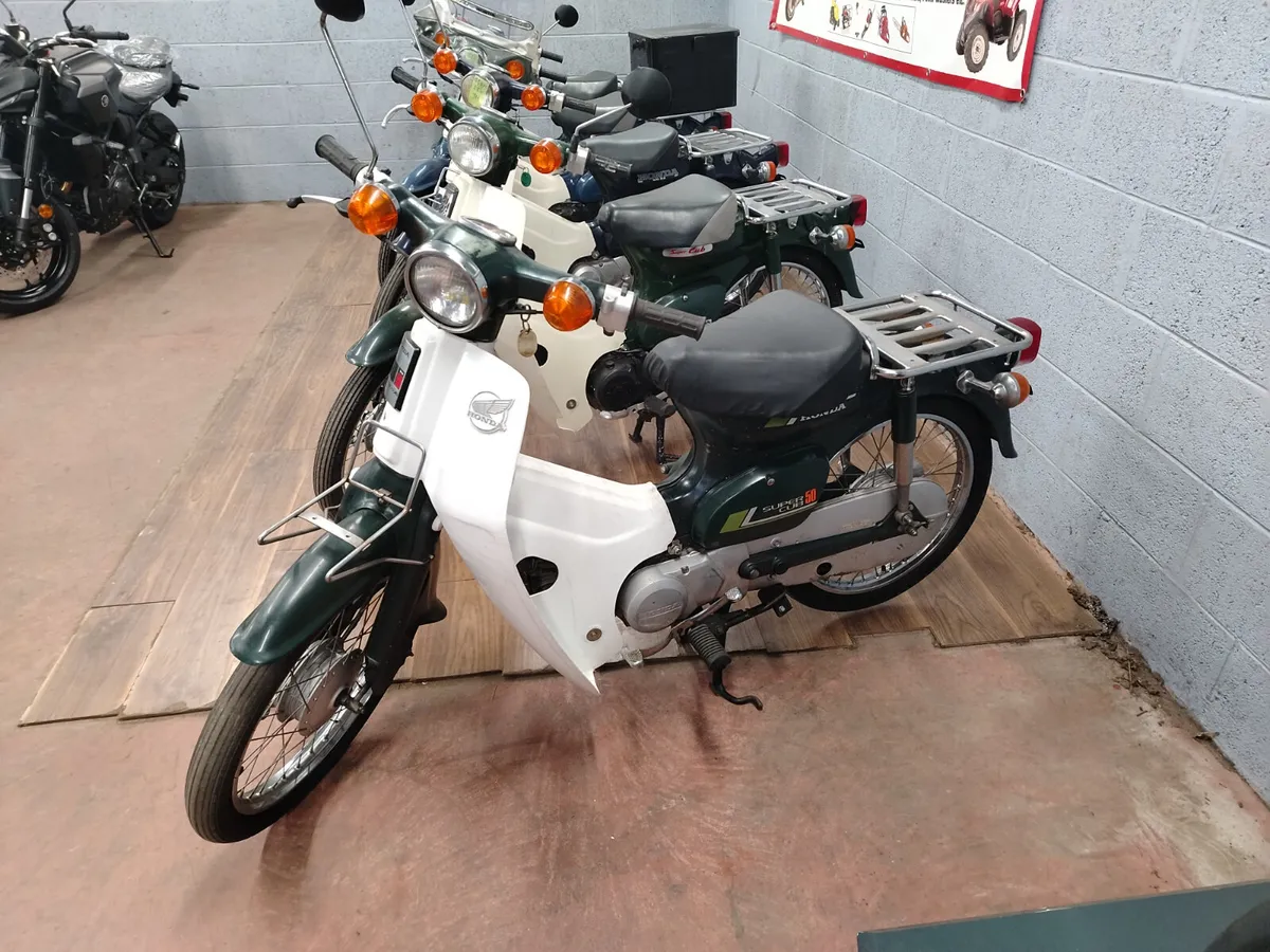 Selection of Honda 50's - Image 4