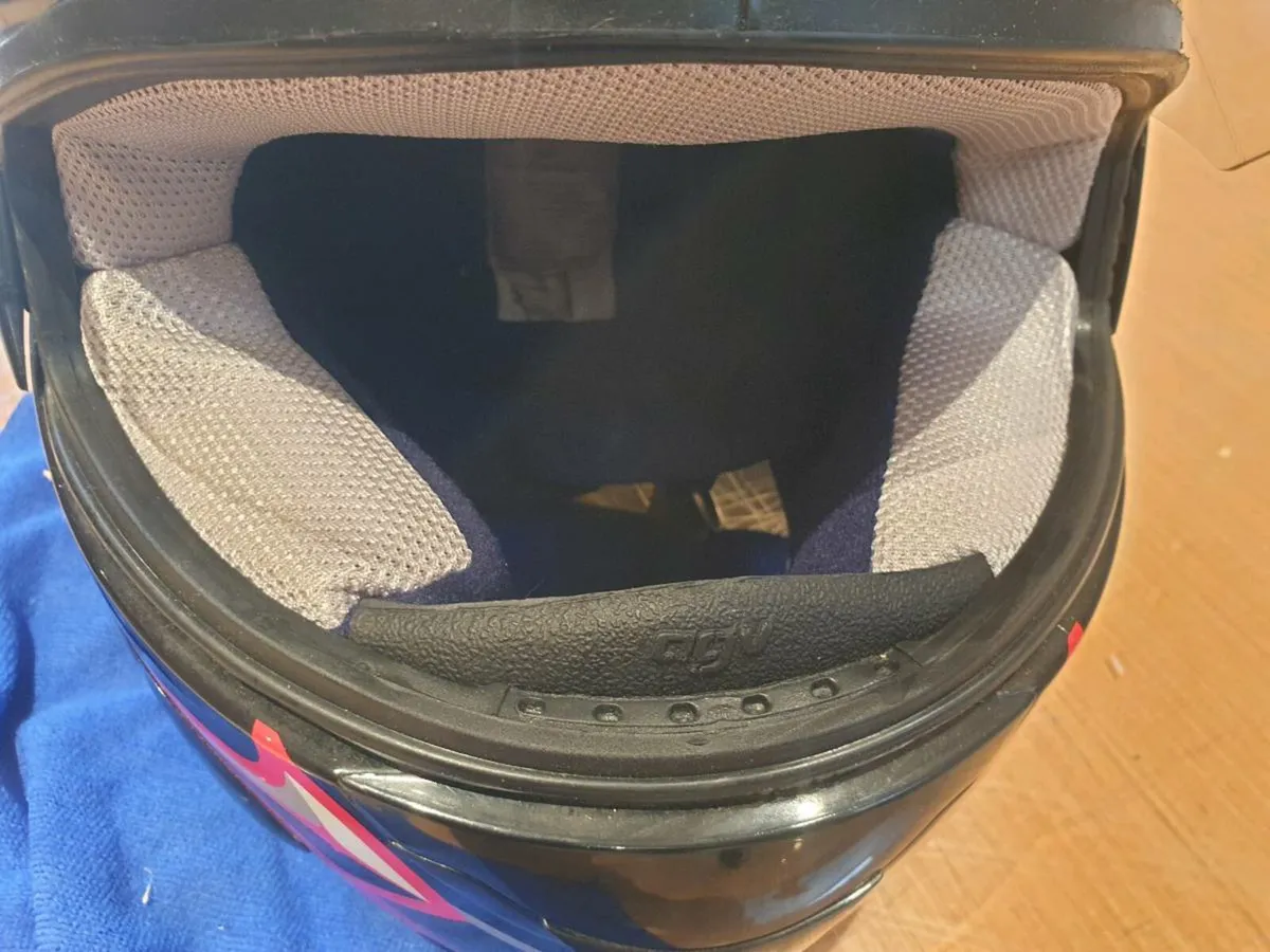 Helmet AGV Full face - Image 3