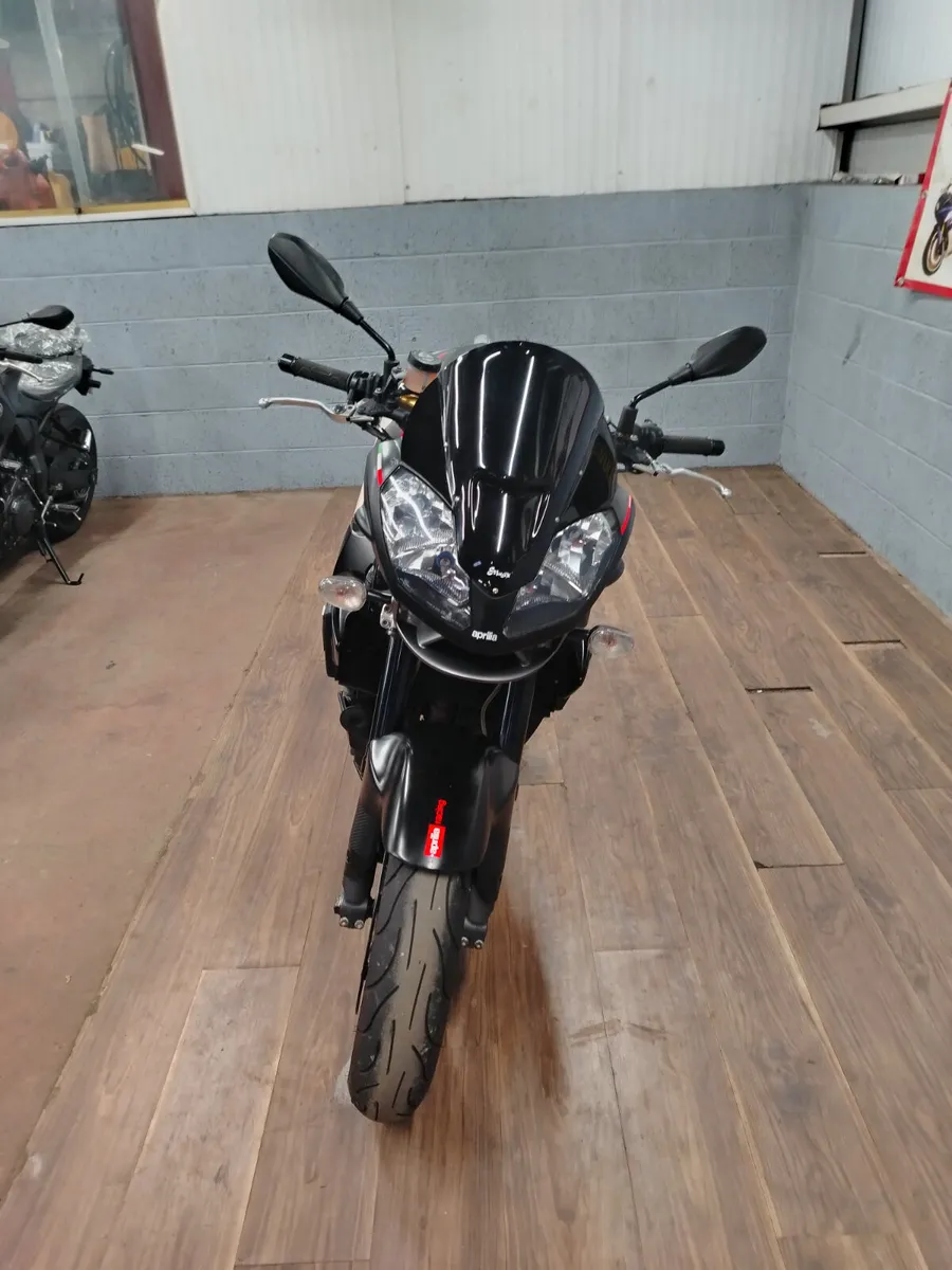 Aprilia RSV1000 Tuono - Image 4