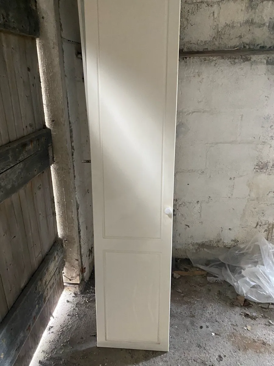 build in wardrobes -30 euro each - Image 1