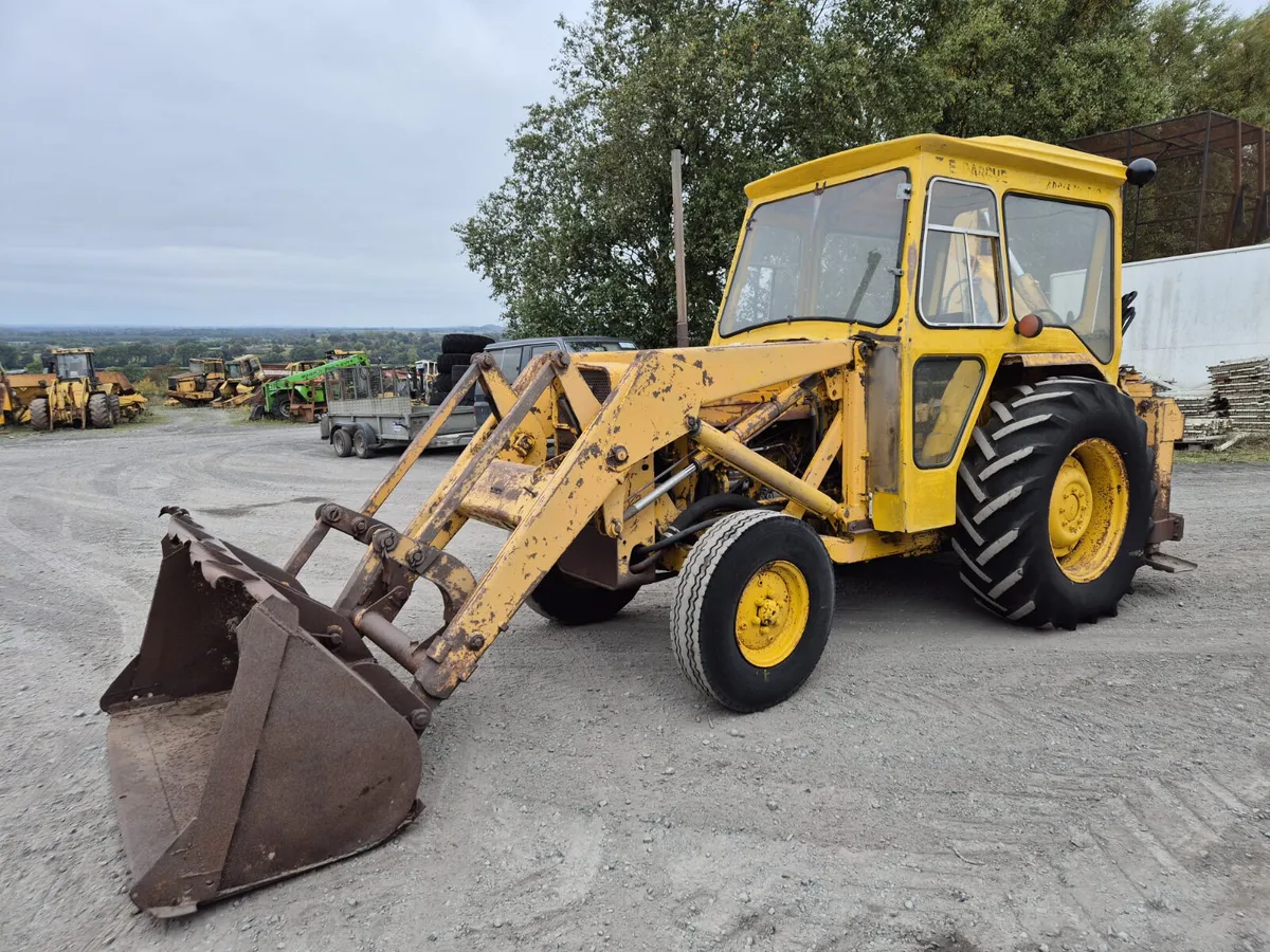 MF 50 Torc Digger Loader - Image 1