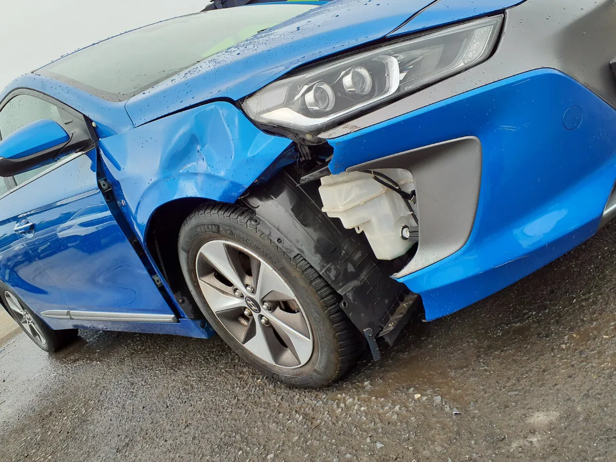 2017 HYUNDAI IONIQ - Image 3