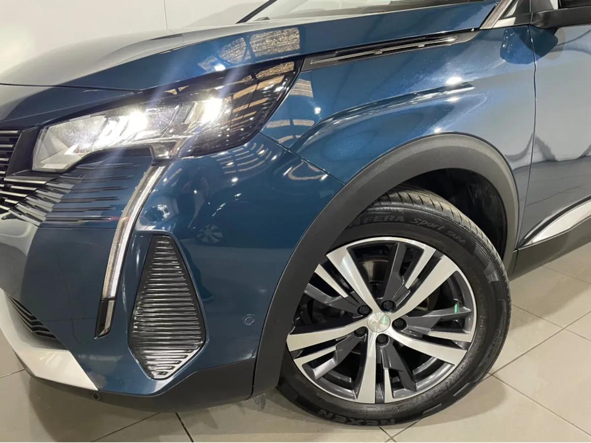 Peugeot 3008 ALLURE VAN 1.5 BLUE HDI PRICE INCLUDE - Image 4