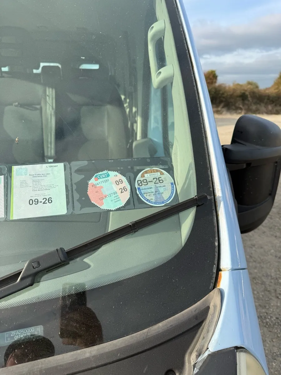 Buses & coaches - Image 3