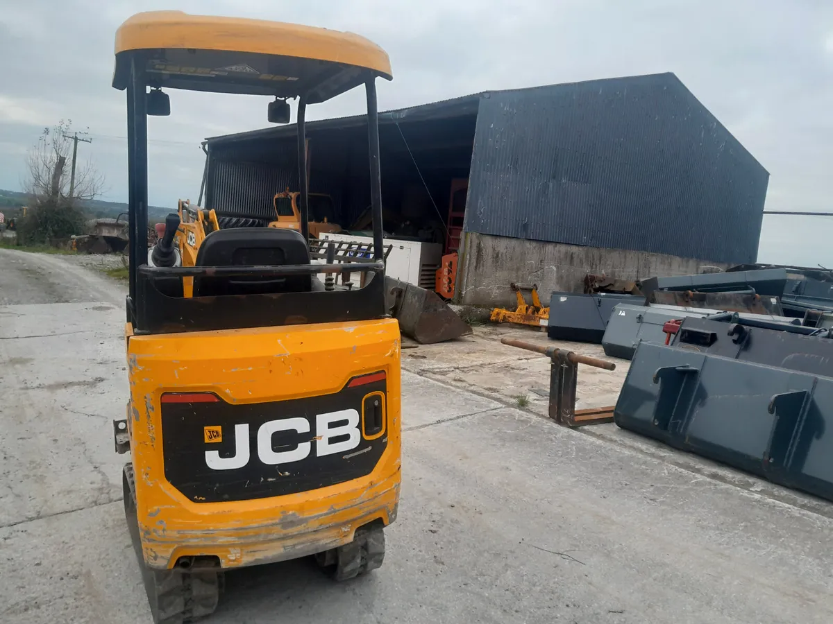 JCB 15C.1 2018 (18030) - Image 3