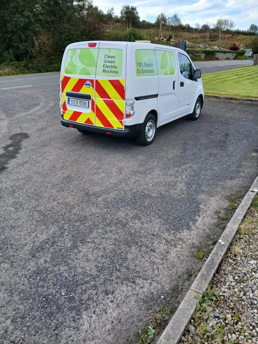 Nissan nv 200 electric van - Image 2