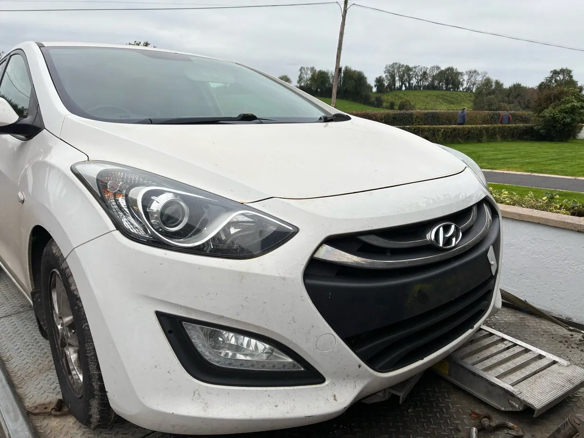 2016 Hyundai i30 for parts/breaking - Image 1