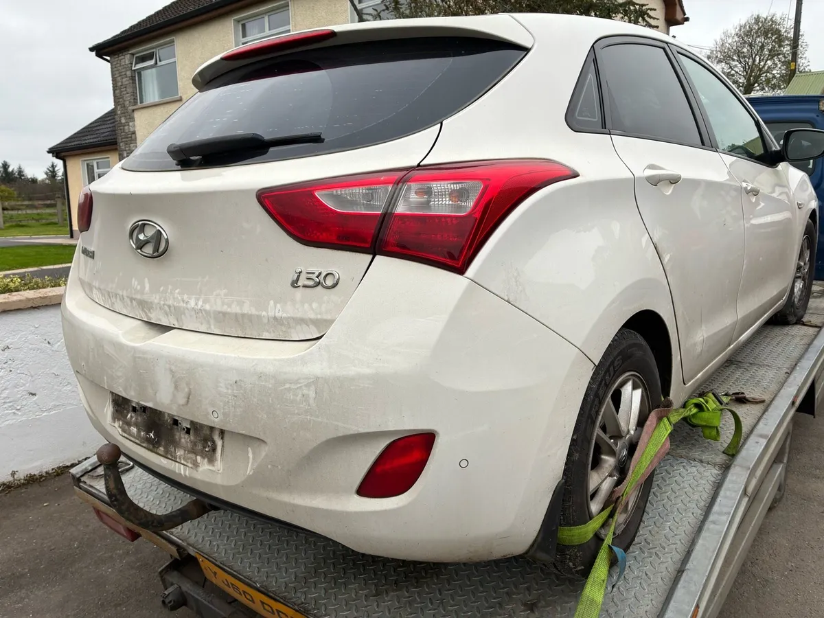 2016 Hyundai i30 for parts/breaking - Image 3