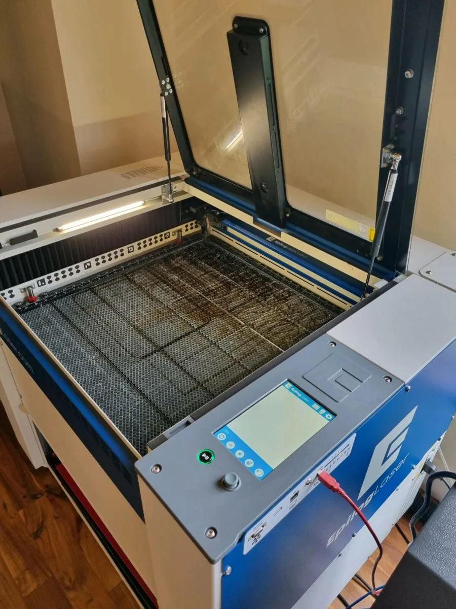 Epilog Fusion Pro 24 – 60 W CO₂ CNC Laser Cutter - Image 2