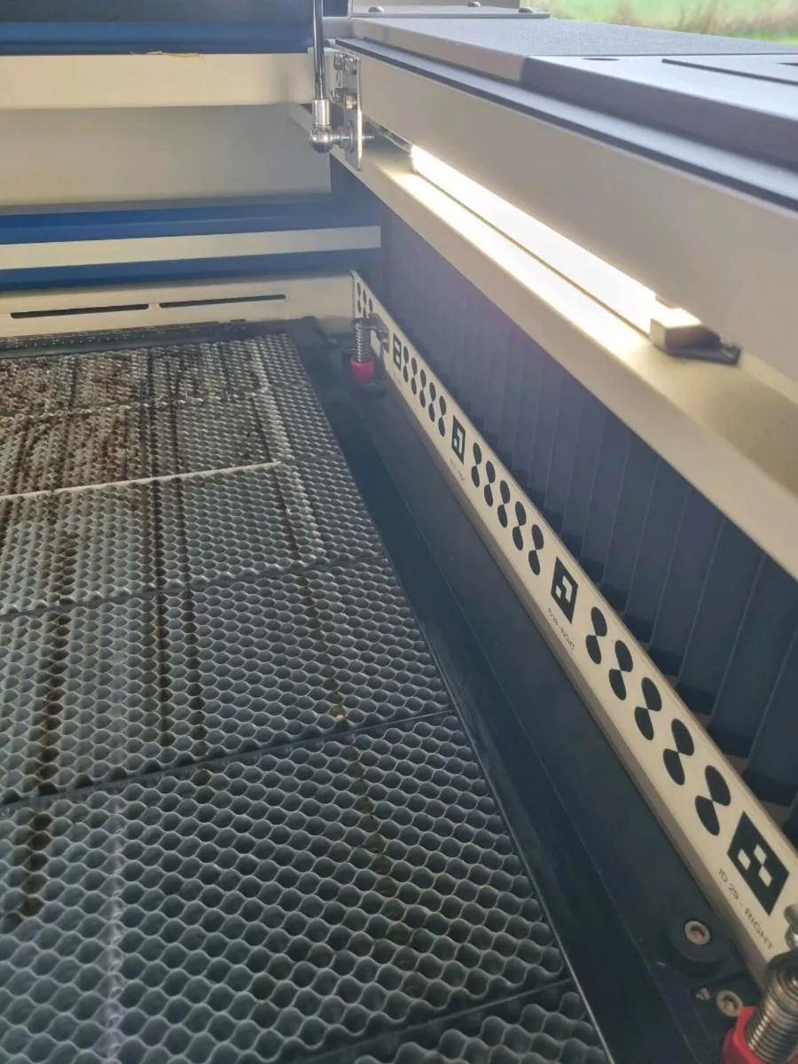 Epilog Fusion Pro 24 – 60 W CO₂ CNC Laser Cutter - Image 4