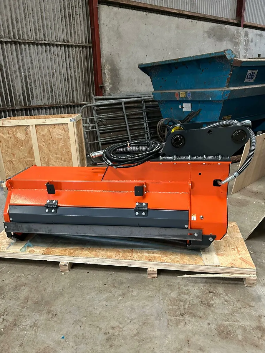 Excavator Hedgecutter (13–14 Ton) - Image 1