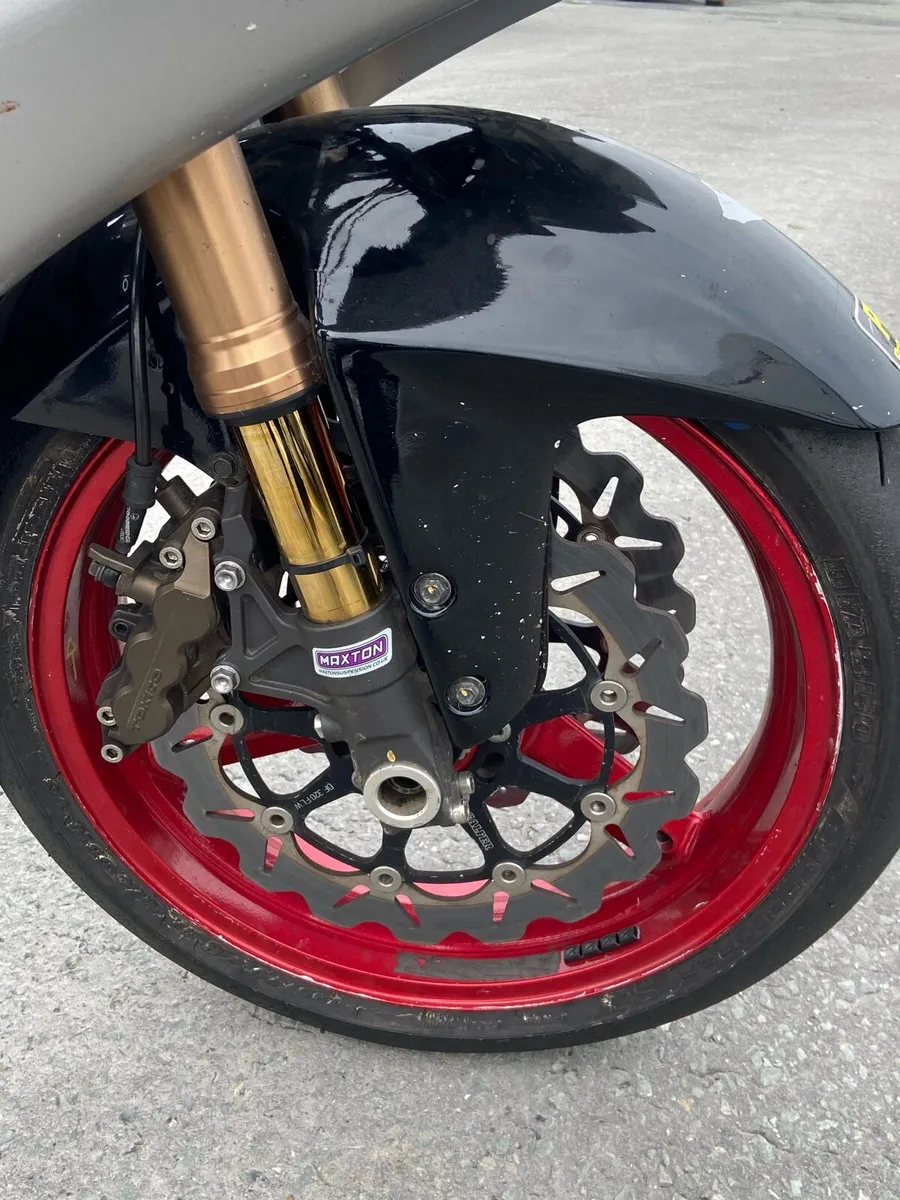 Kawasaki er6 track race super twin - Image 4