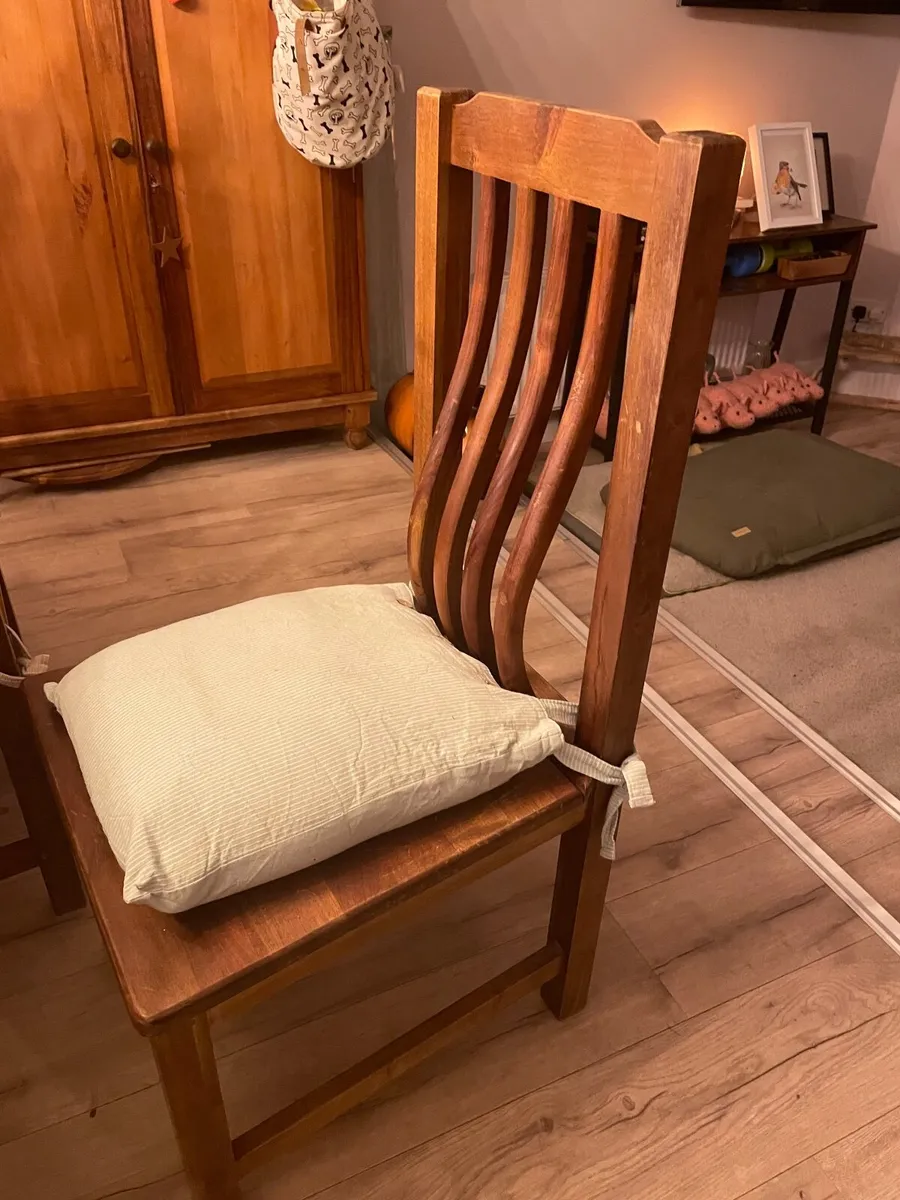 Dining table & 8 chairs - Image 2