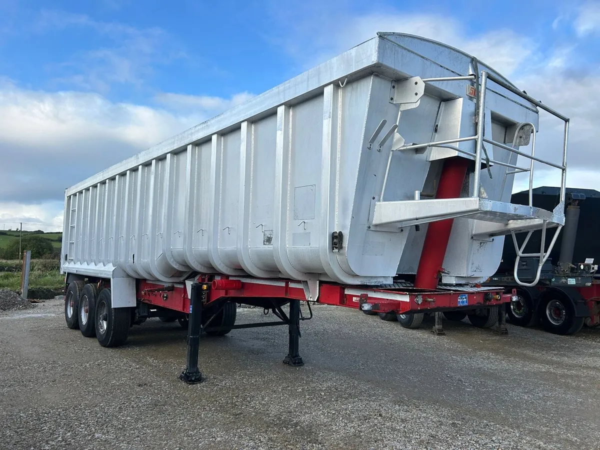 SDC Bulk trailer for sale - Image 1