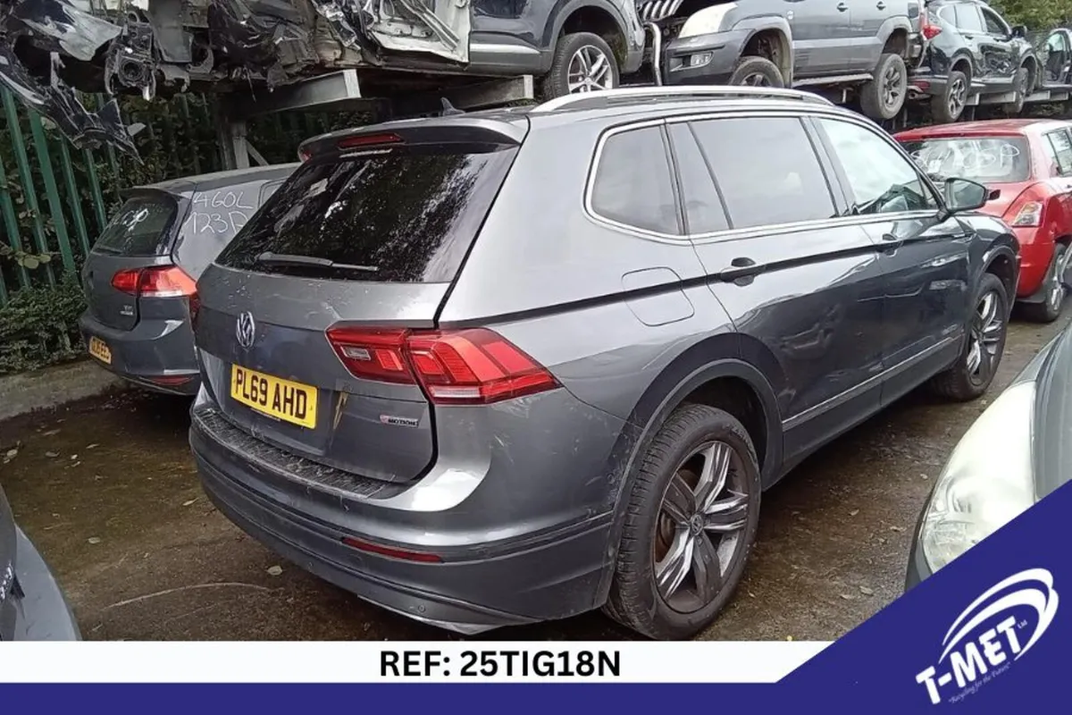 2020 VOLKSWAGEN TIGUAN ALLSPACE BREAKING FOR PARTS - Image 1
