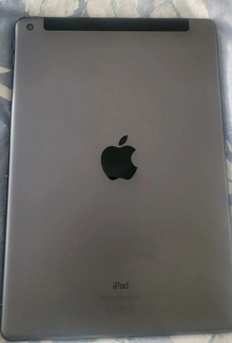 Dark Grey iPad 8th Generation - 128GB - Image 3