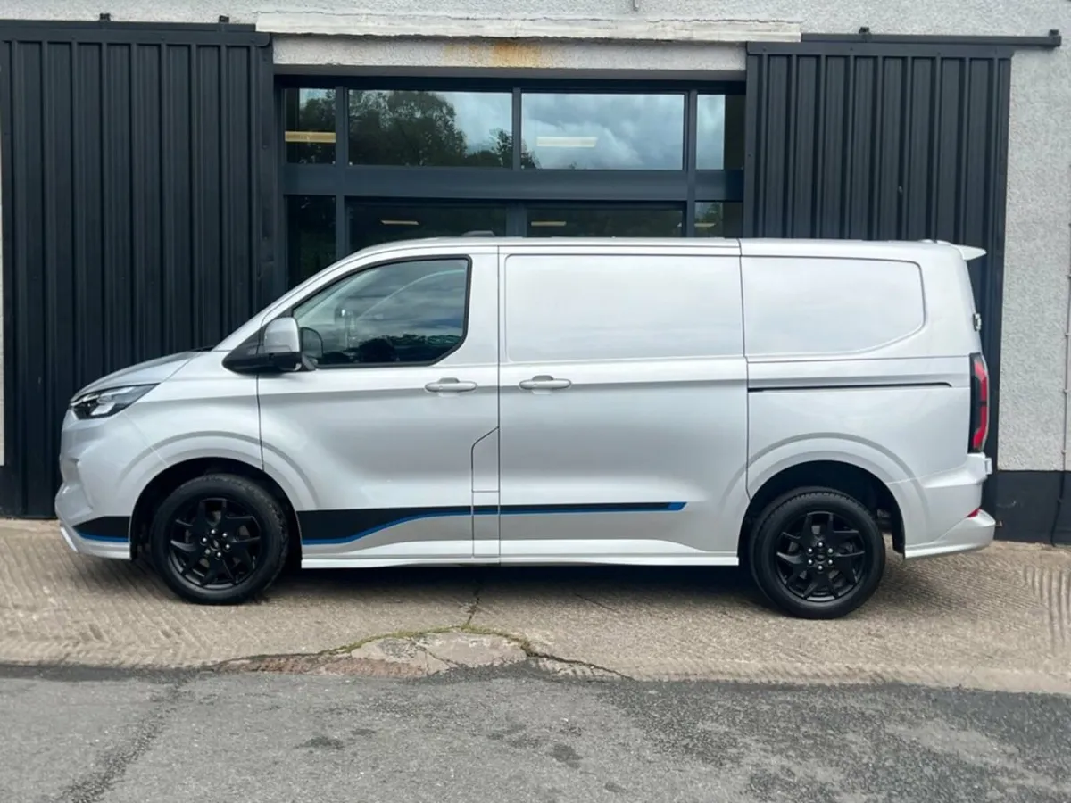 2.0 300 EcoBlue Sport Panel Van 5dr Diesel Auto L1 - Image 4