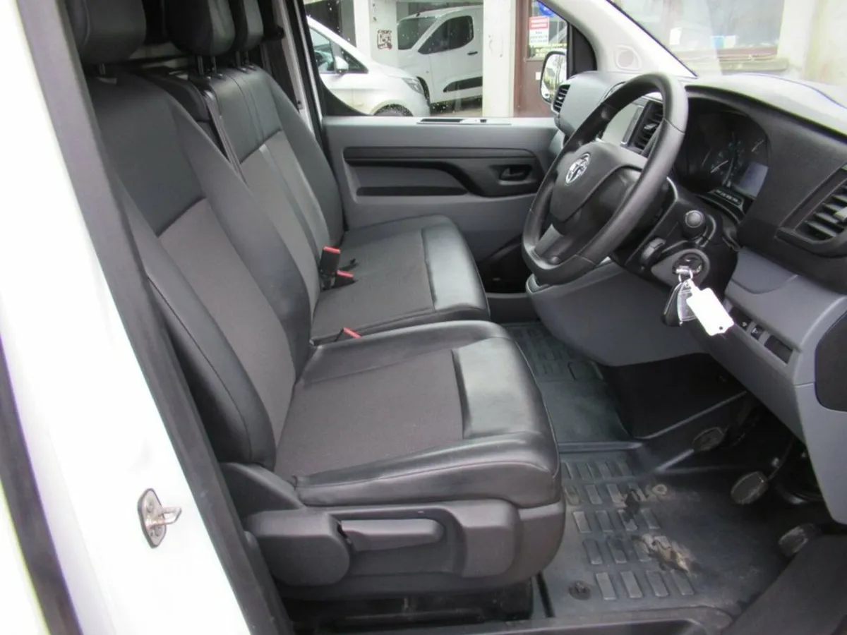 1.5 L2H1 2900 LWB DYNAMIC S/S 101 BHP - Image 3