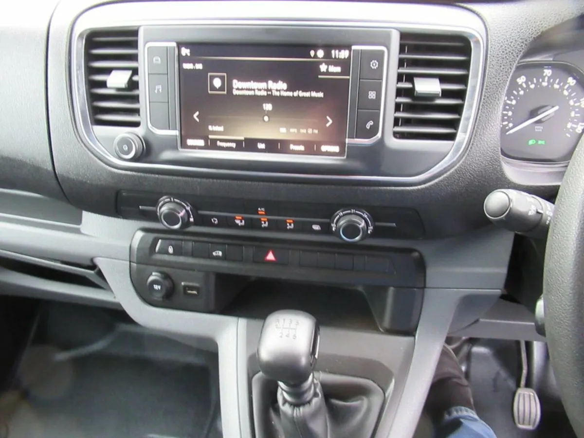 1.5 L2H1 2900 LWB DYNAMIC S/S 101 BHP - Image 4