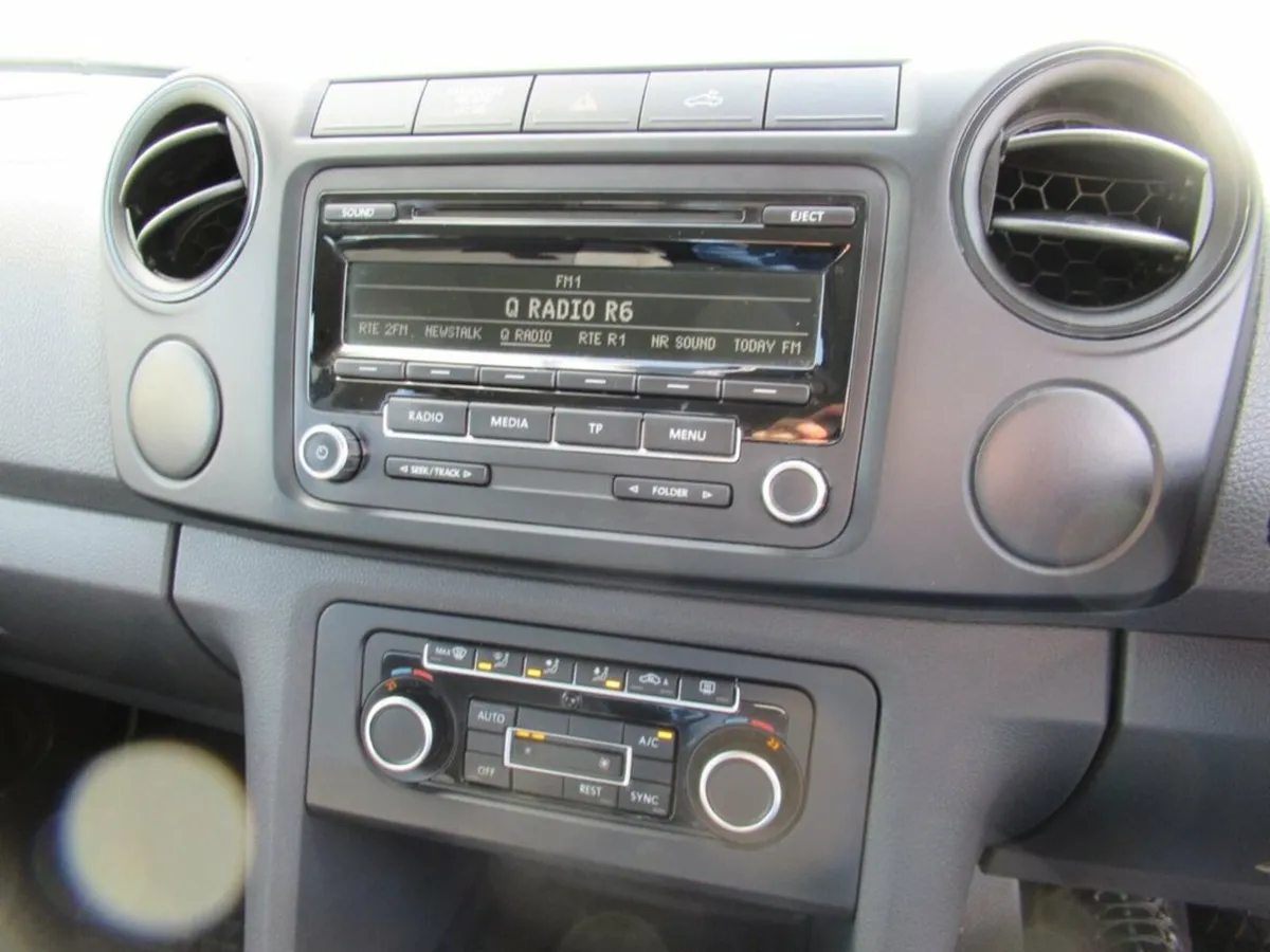 2.0 BiTDI Trendline Pickup Double Cab 4dr Diesel M - Image 4