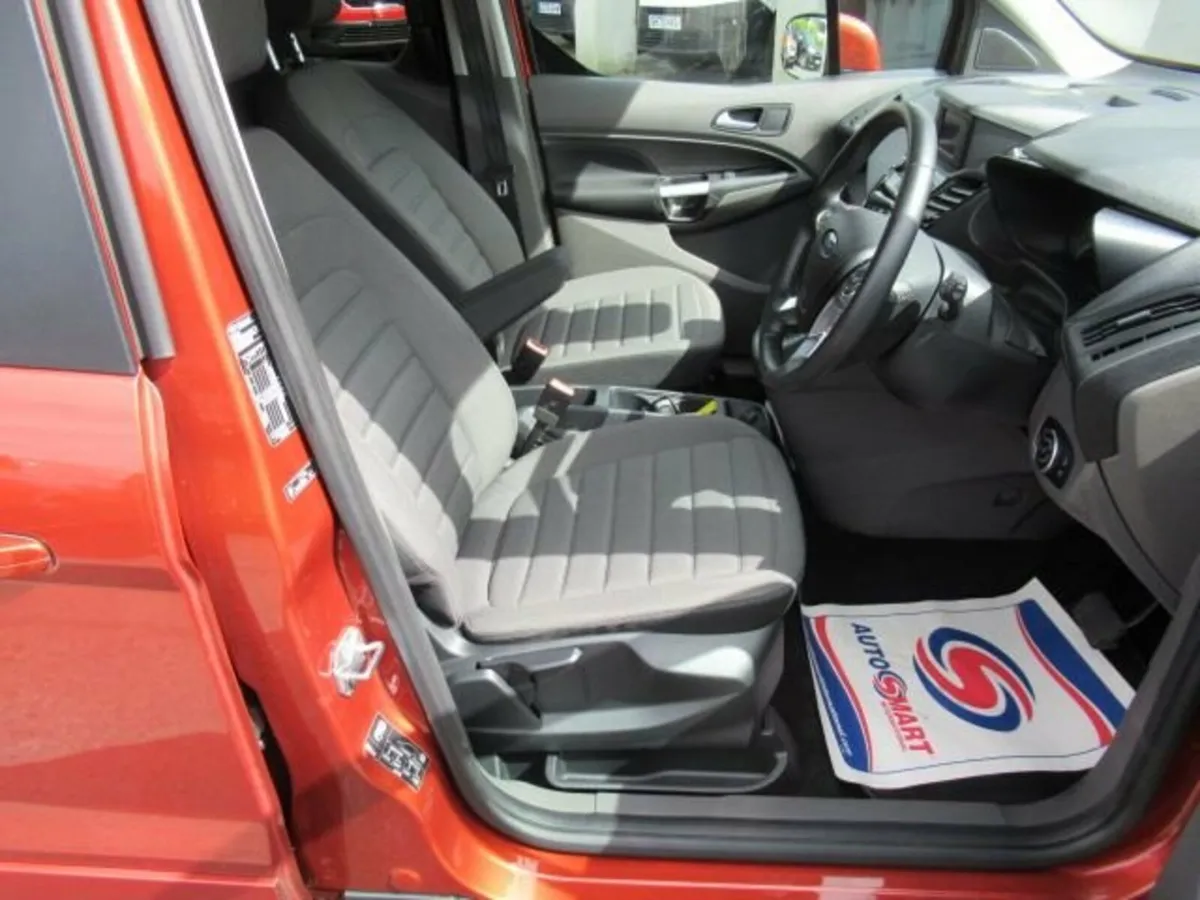 1.5 TITANIUM TDCI 5d 120 BHP - Image 4