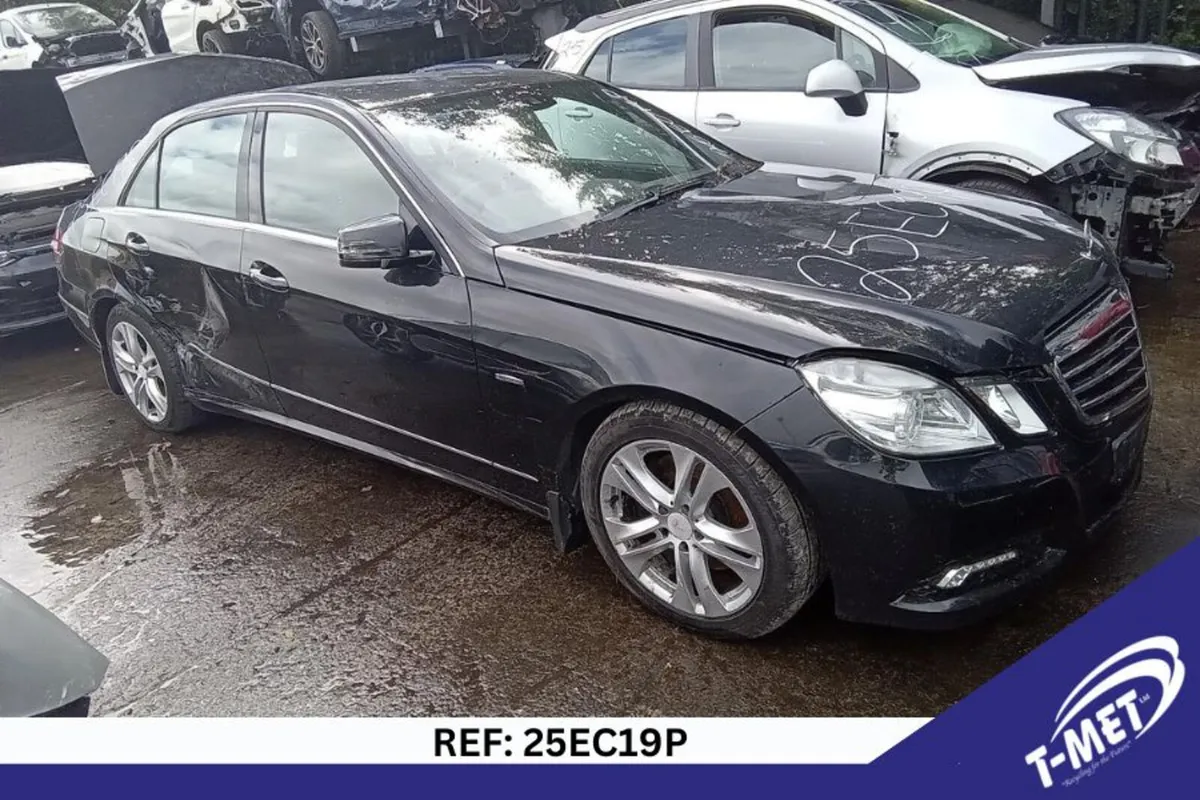 2009 MERCEDES E-CLASS BREAKING FOR PARTS - Image 3