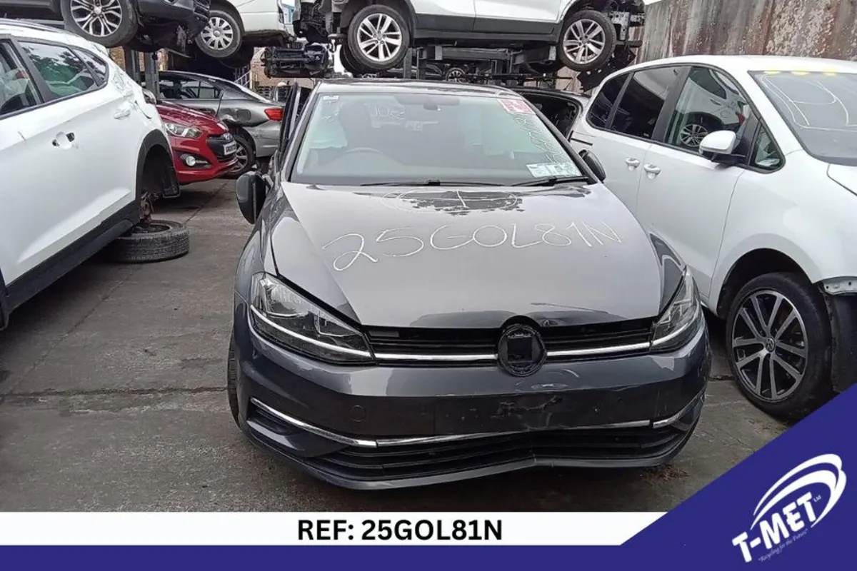 2017 VOLKSWAGEN GOLF BREAKING FOR PARTS - Image 2