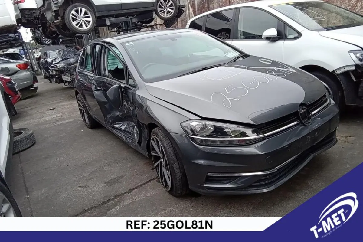 2017 VOLKSWAGEN GOLF BREAKING FOR PARTS - Image 3