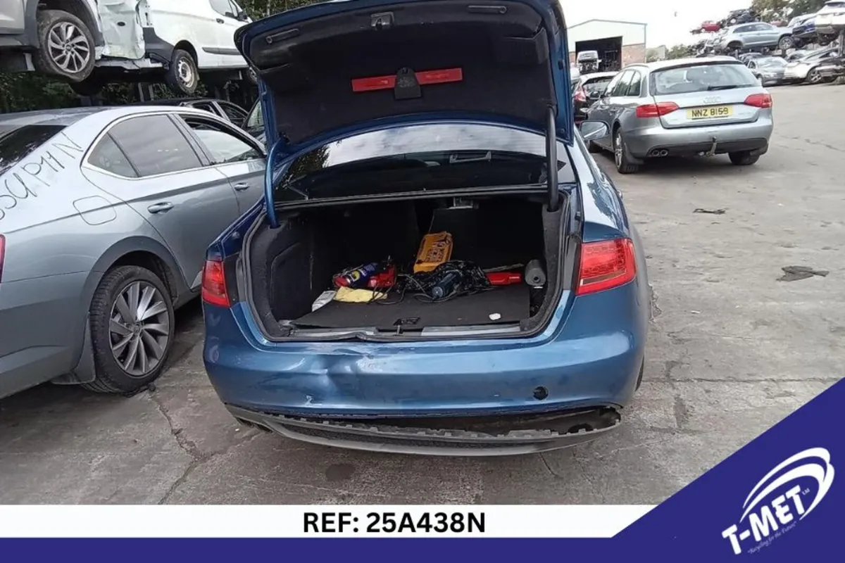 2010 AUDI A4 BREAKING FOR PARTS - Image 2