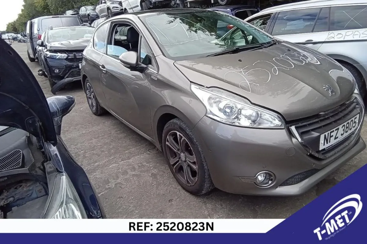 2013 PEUGEOT BREAKING FOR PARTS - Image 1