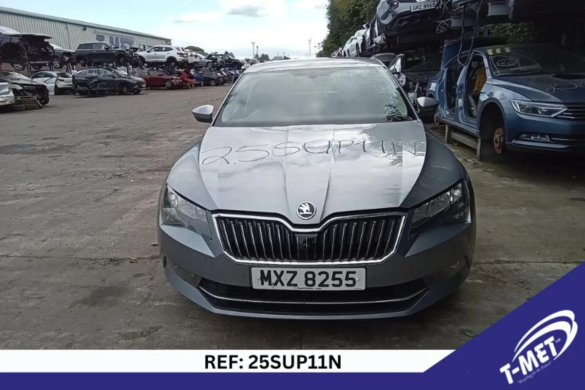 2019 SKODA SUPERB BREAKING FOR PARTS - Image 2