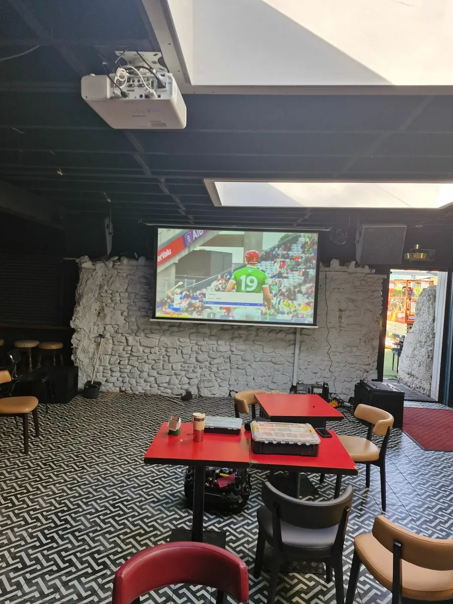 projectors - Image 1