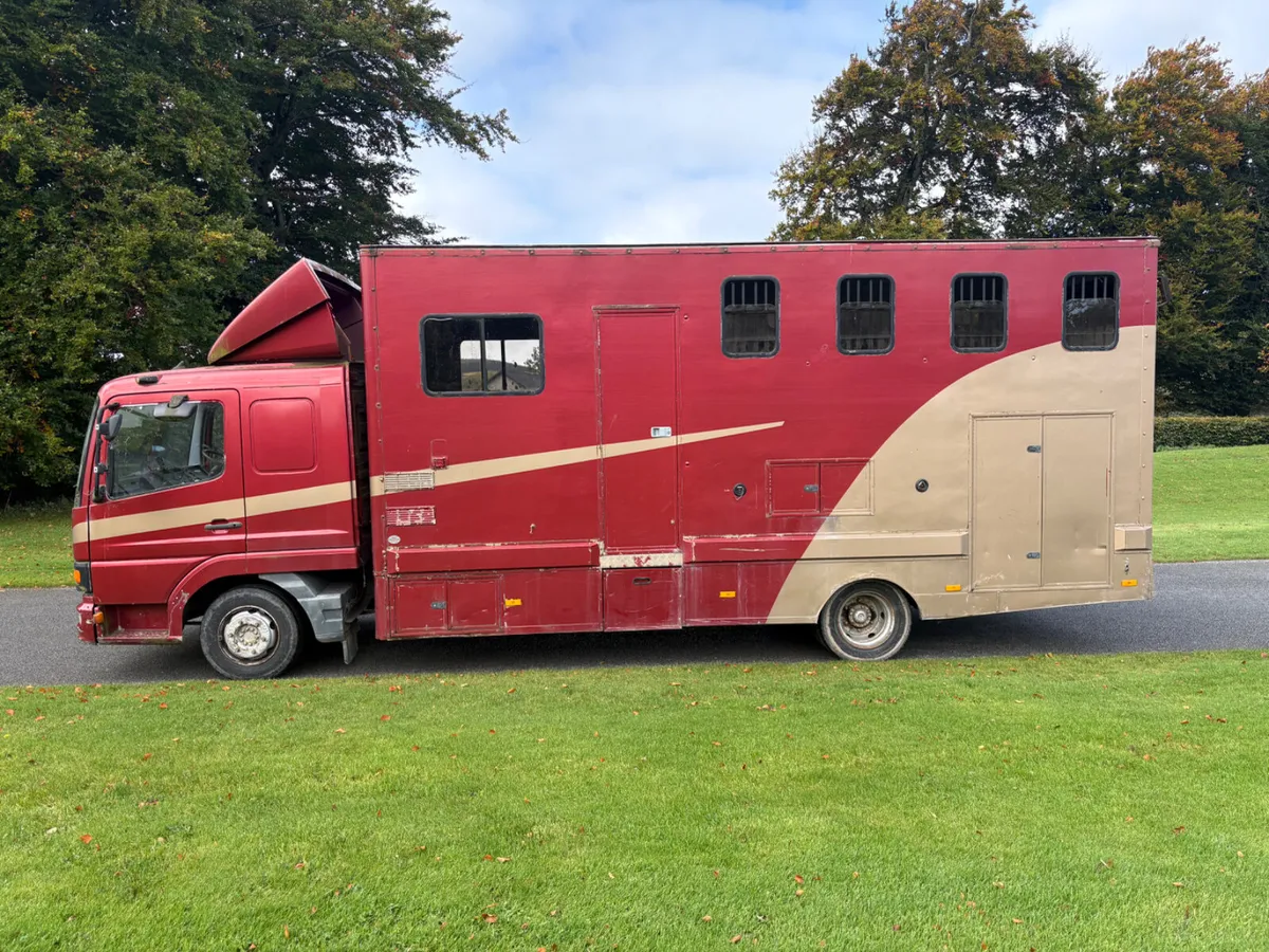 Mercedes-Benz Atego 2003, 4 STALL - Image 4