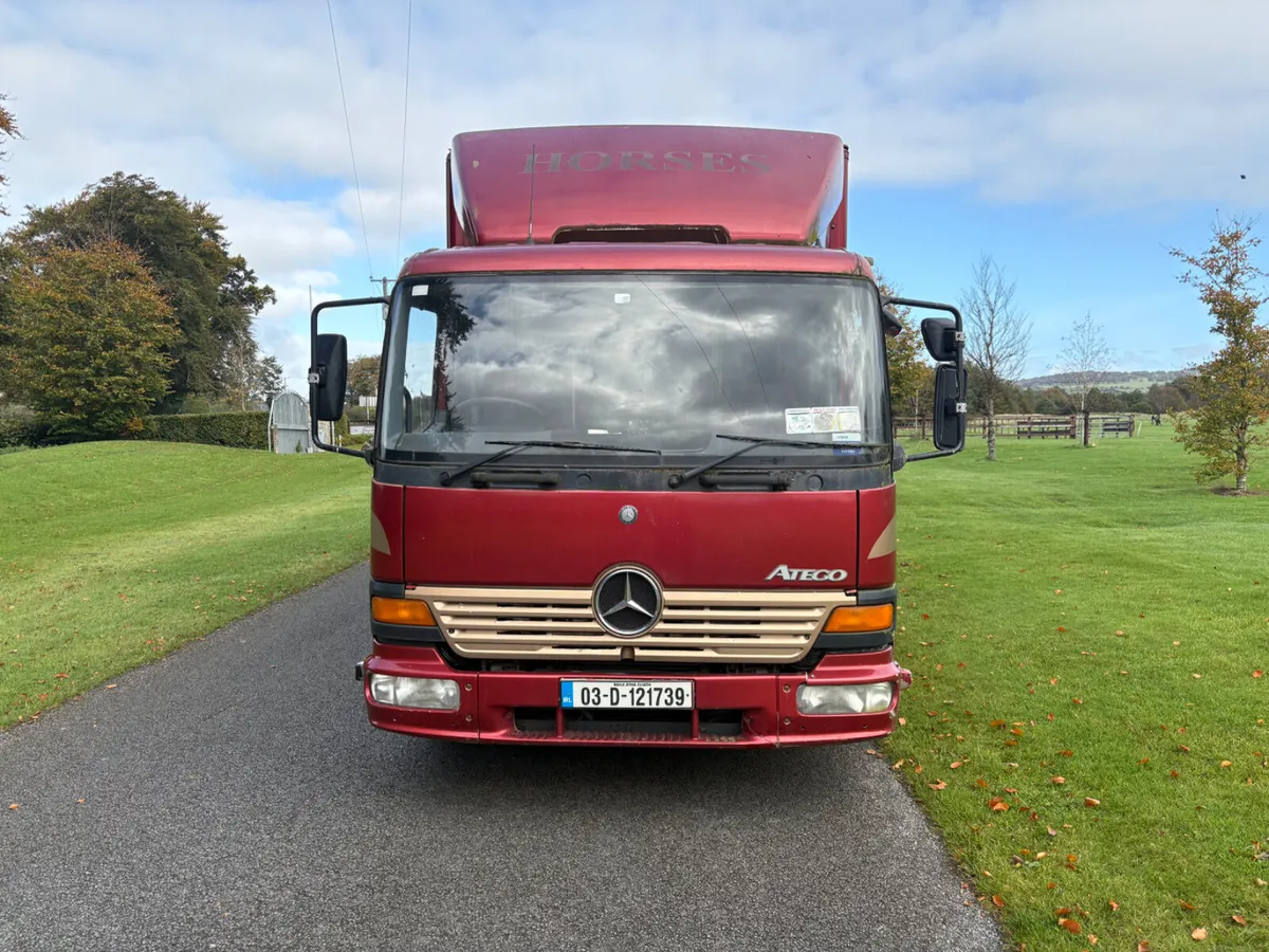 Mercedes-Benz Atego 2003, 4 STALL - Image 2