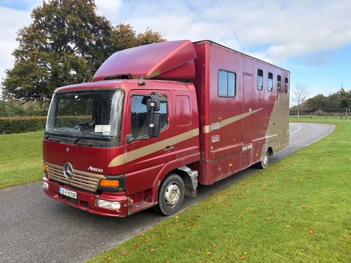 Mercedes-Benz Atego 2003, 4 STALL - Image 3