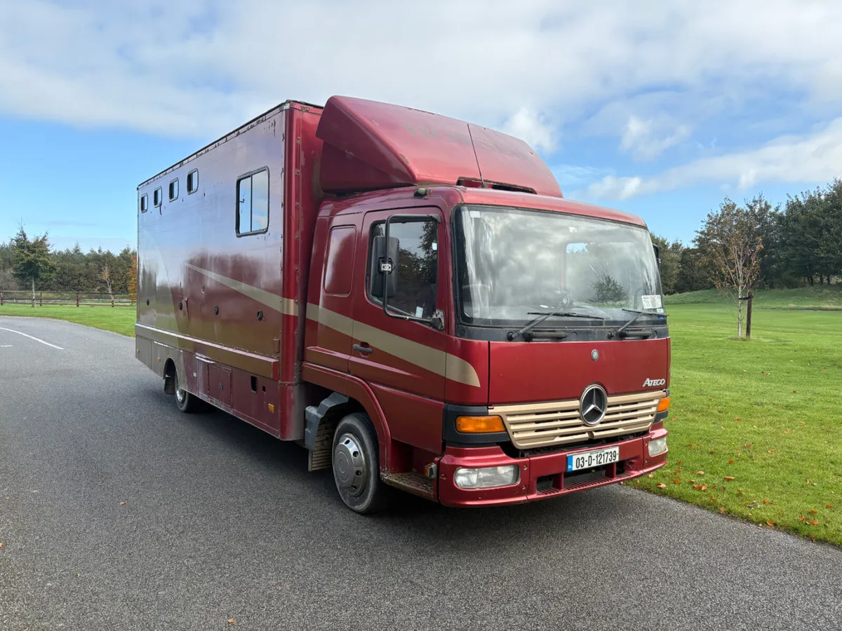 Mercedes-Benz Atego 2003, 4 STALL - Image 1